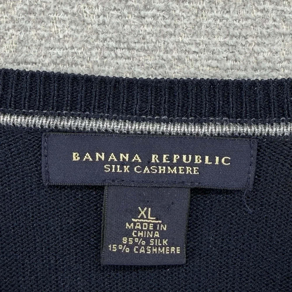 Banana Republic Silk Cashmere Sweater Men Size XL Blue Winter Casual V Neck